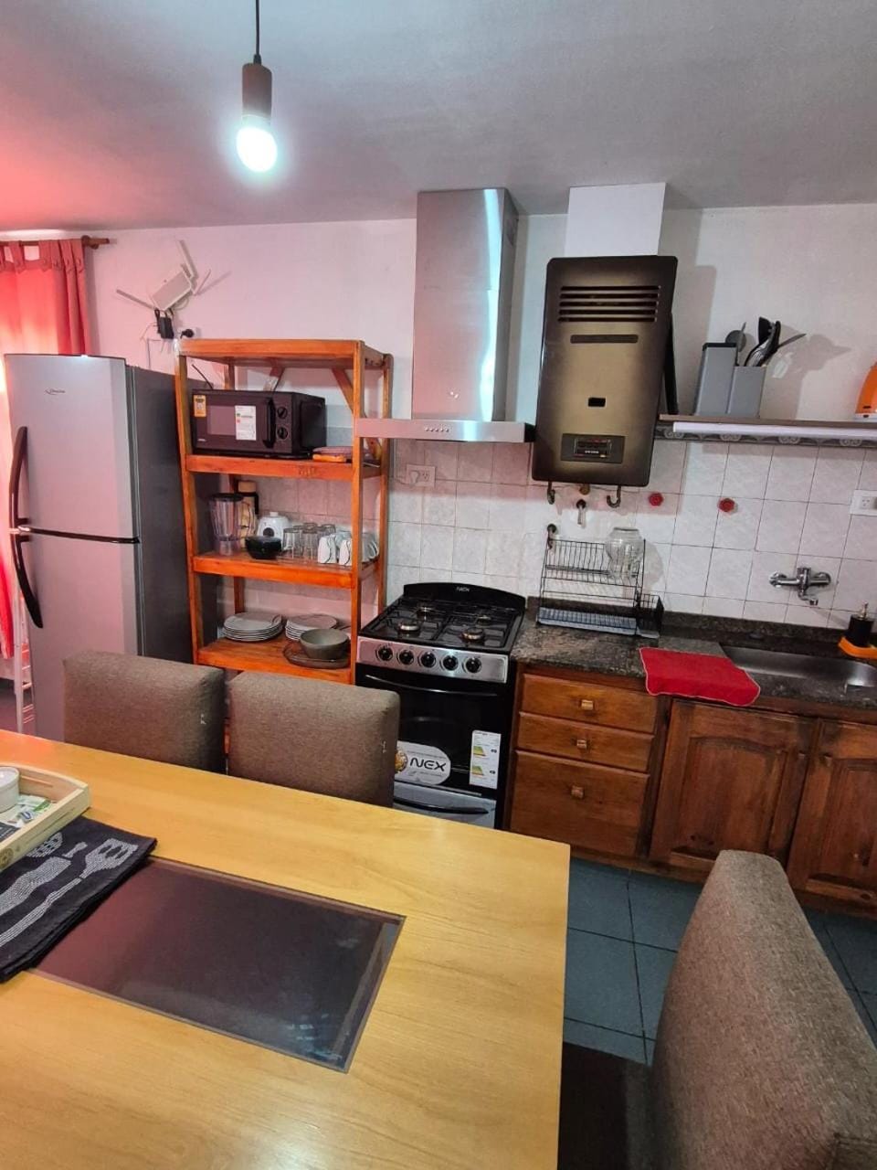 Kitchen or kitchenette, Dining area, oven