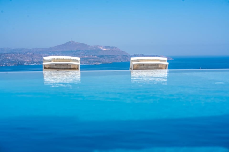 Day, Natural landscape, Mountain view, Pool view, Sea view, Swimming pool, Swimming pool