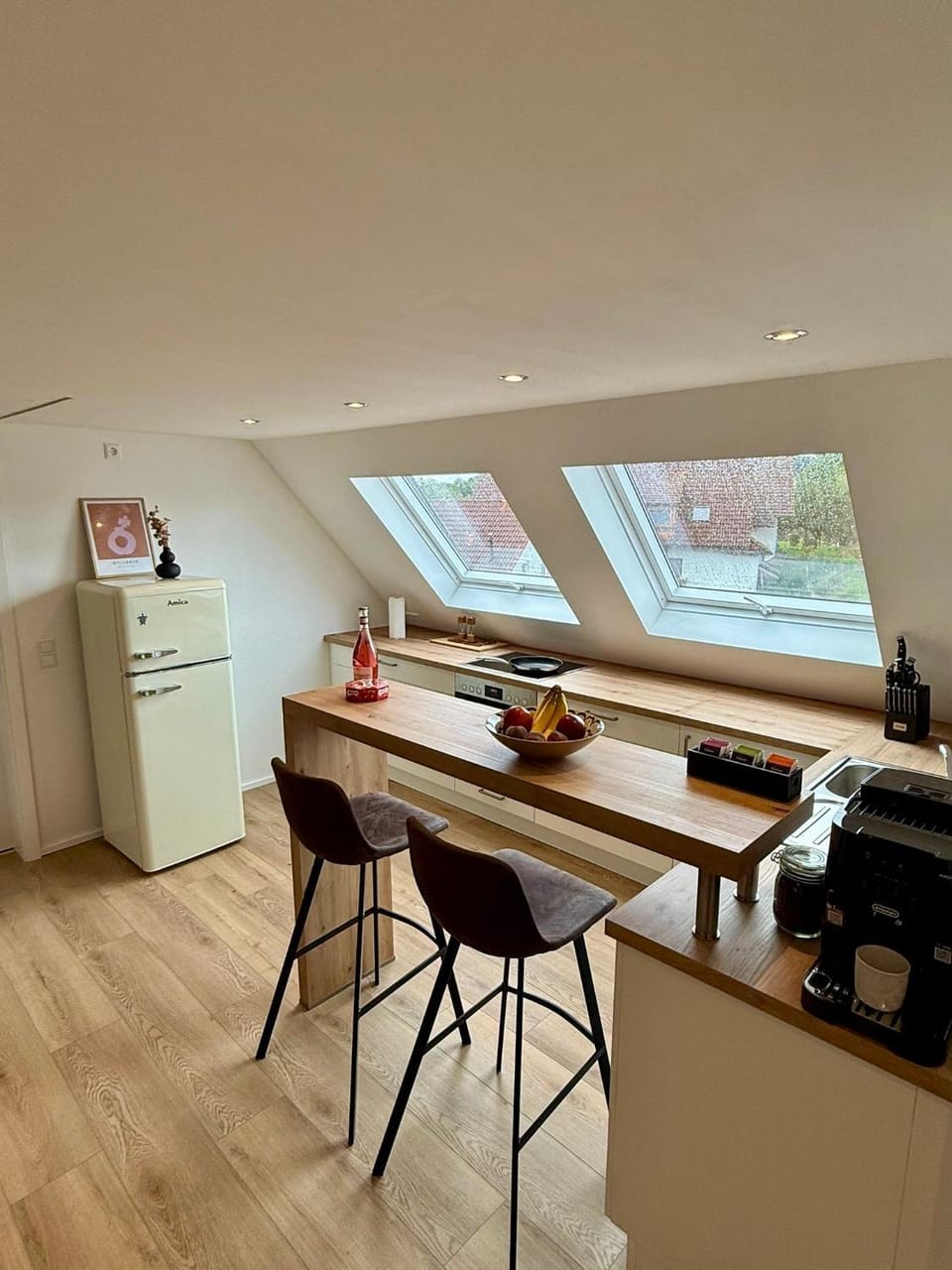 Kitchen or kitchenette, Lounge or bar, Dining area
