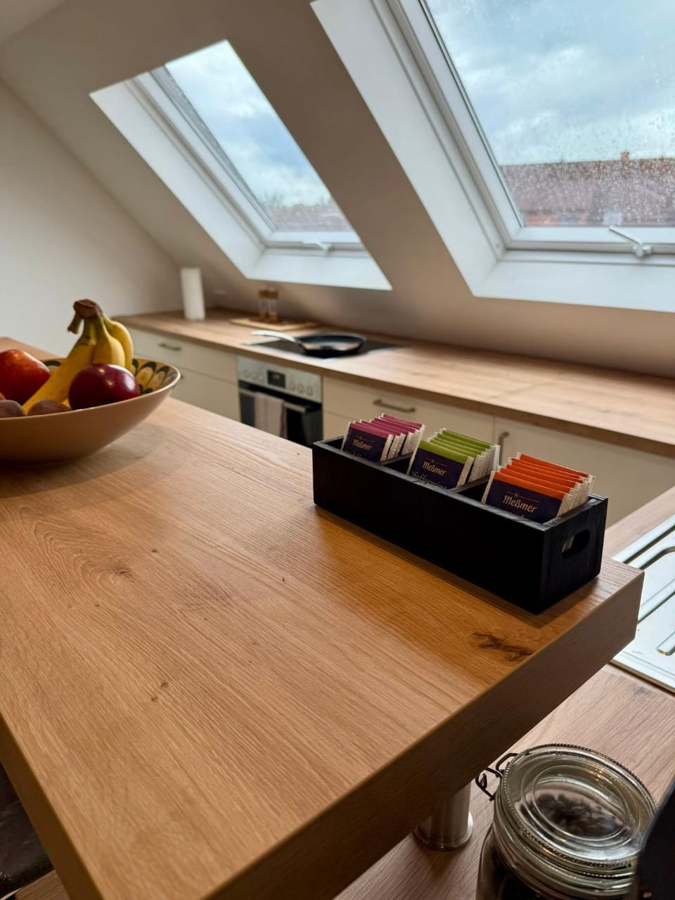 Kitchen or kitchenette, Lounge or bar, Food