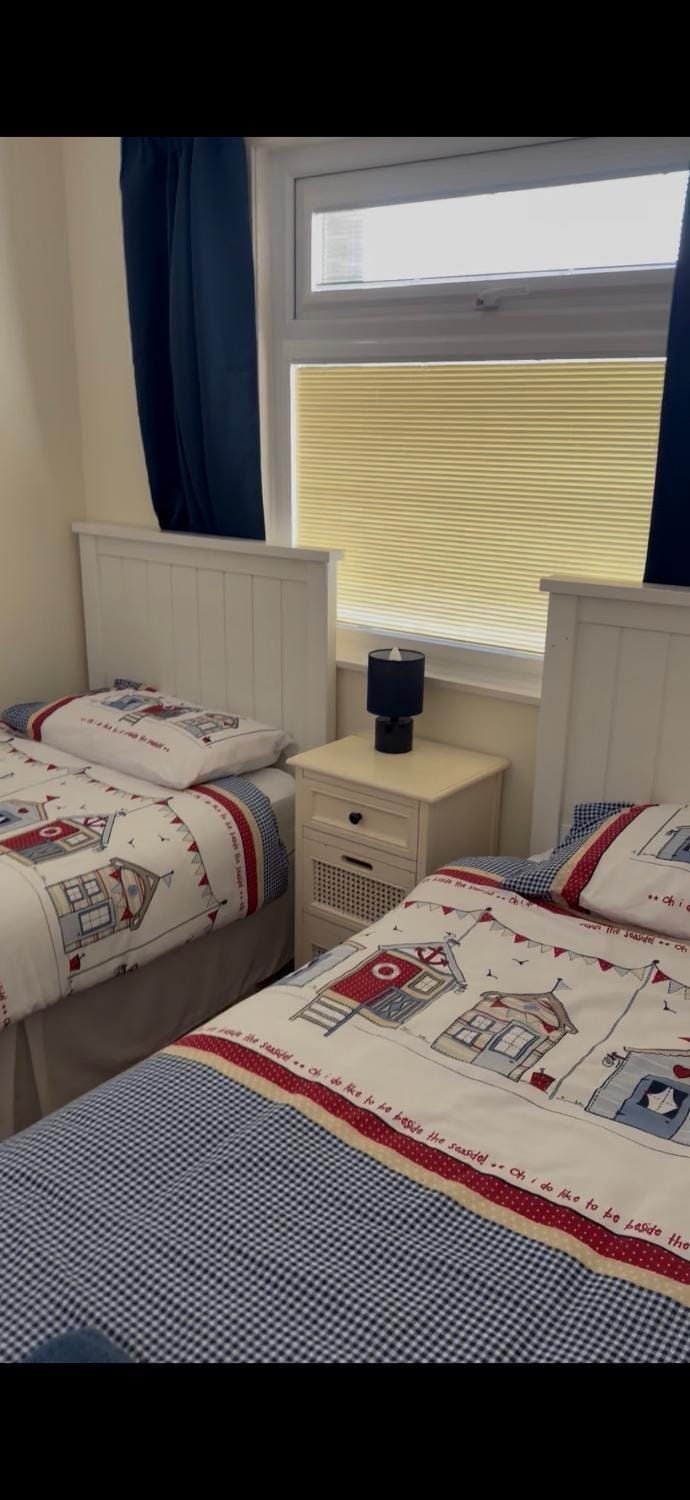 186 Sundowner Holiday Park Sleeps 4 with Bedding and Towels provided Plus Free WiFi Apartment in Hemsby