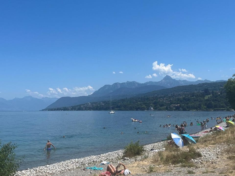 Beach, Mountain view