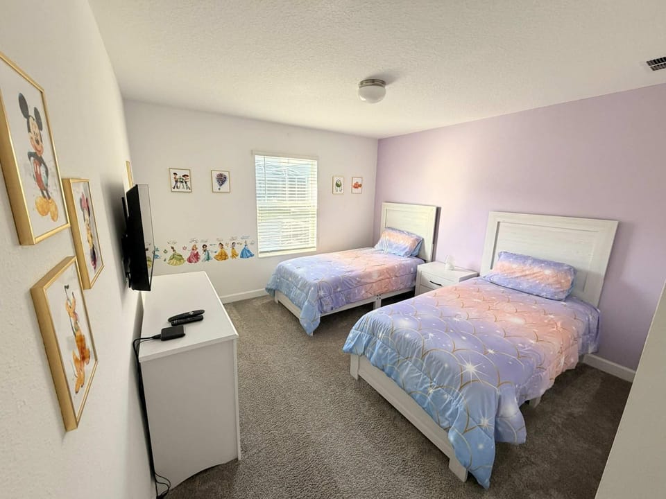 Beautiful 4 Bed Family Town Home with Splash Pool-1160KS House in Four Corners