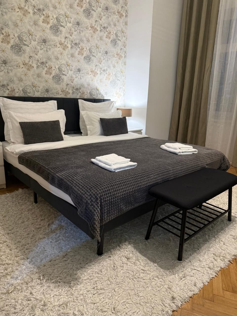 Calea Victoriei Apartment in Bucharest