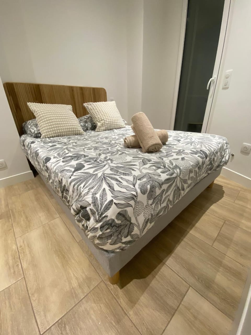 Living room, Bedroom