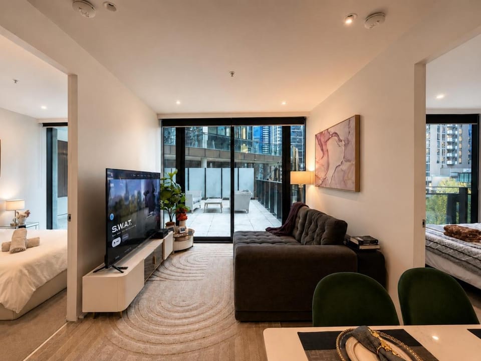 Melbourne Square 2Bed 2Bath with Pool, Gym, Sauna and parking Apartment in Southbank