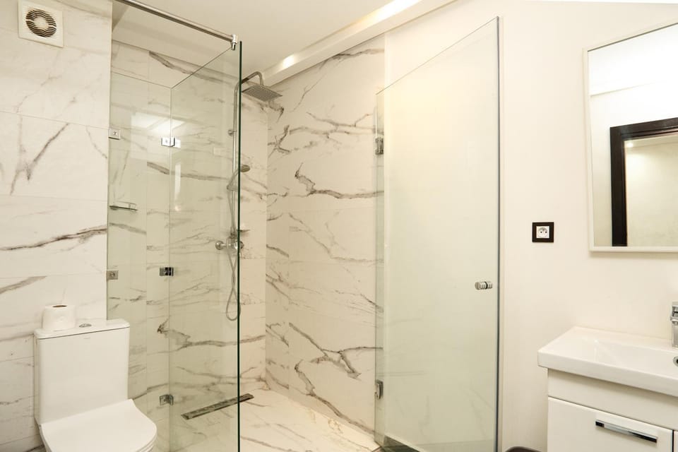 Shower, Toilet, Bathroom