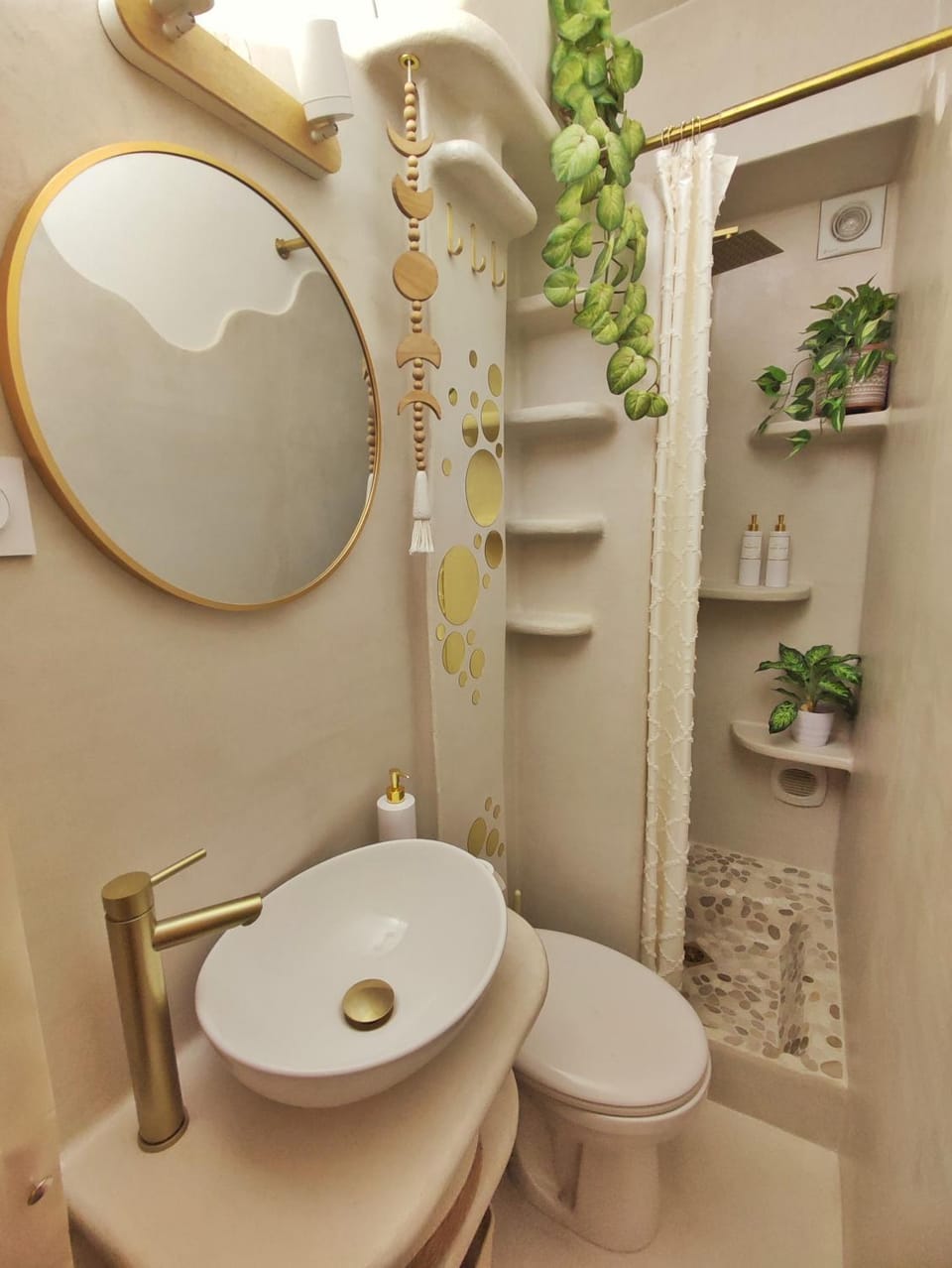 Shower, Toilet, Bathroom