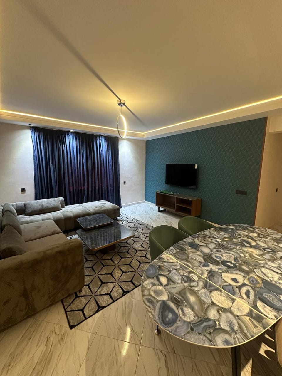 TV and multimedia, Living room, Seating area