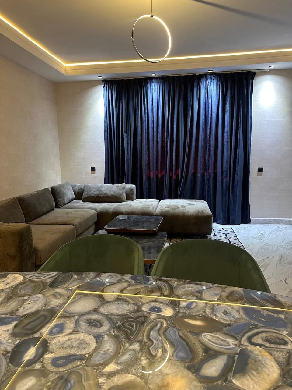 Living room, Seating area