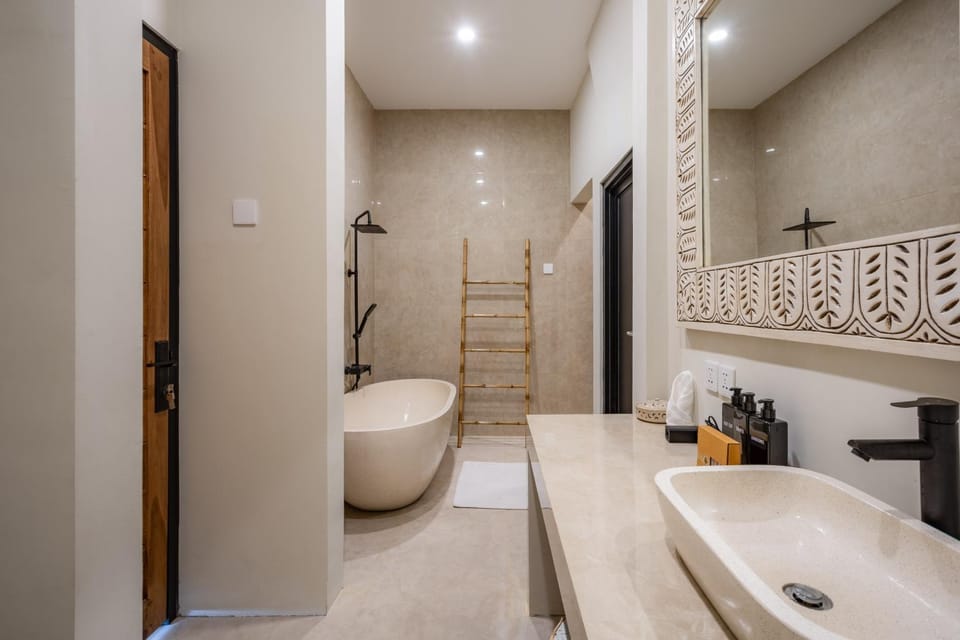 Shower, Toilet, Bathroom, Bath, towels