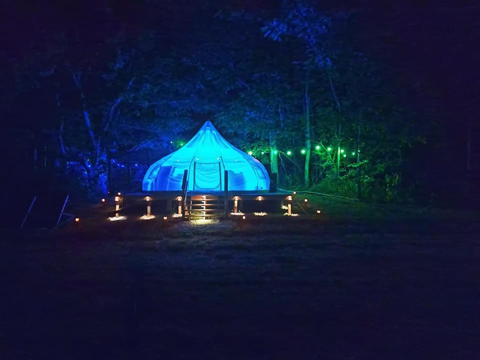 Starlit Riverfront Glamping Suite AC, WiFi, Games Luxury tent in Maryland