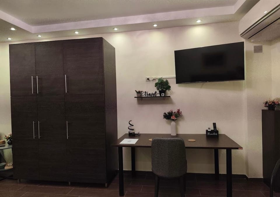 TV and multimedia, Decorative detail, furniture