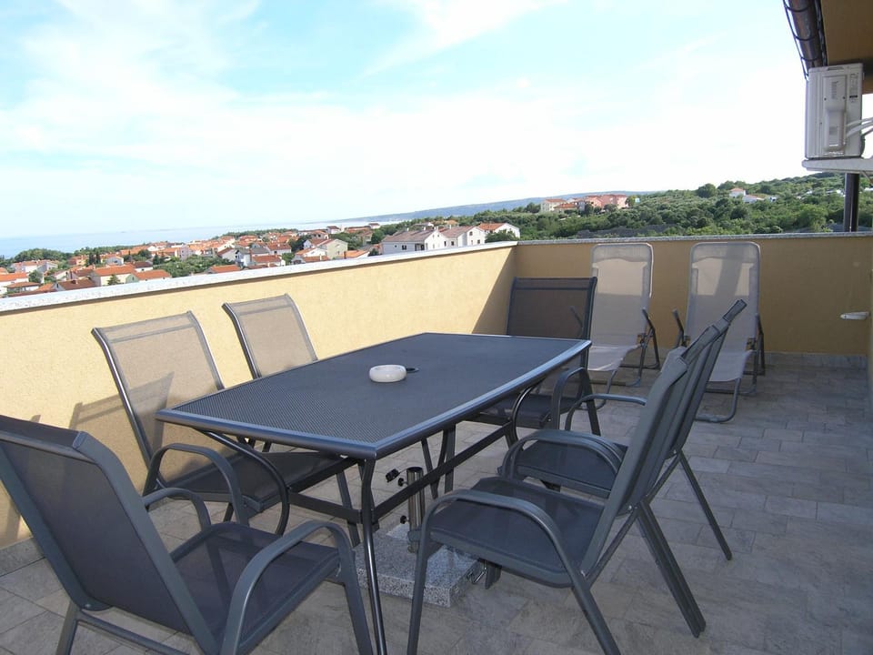 Balcony/Terrace, City view