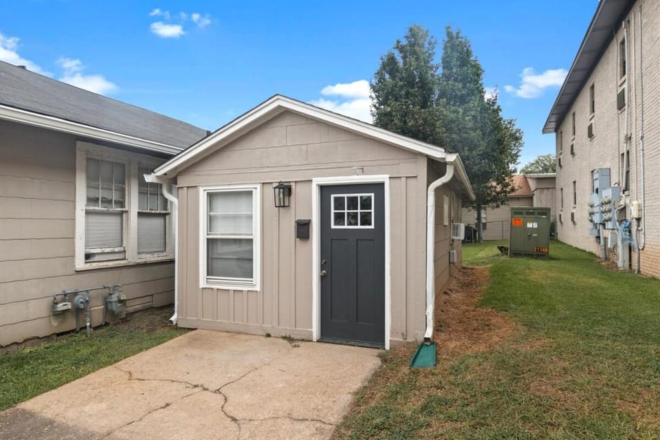 3 Blocks to Football Stadium House in Tuscaloosa