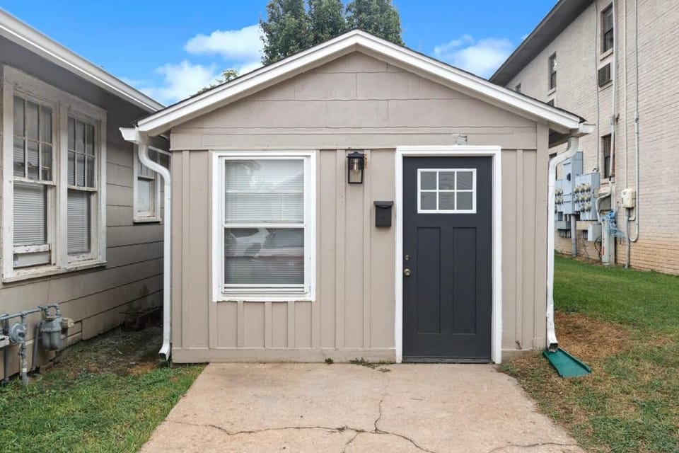 3 Blocks to Football Stadium House in Tuscaloosa