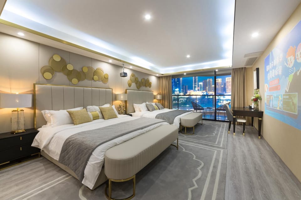 Bed, TV and multimedia, Photo of the whole room