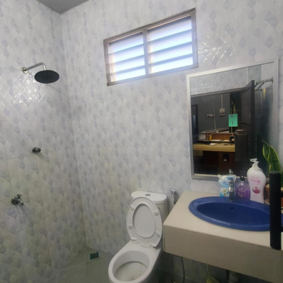 Toilet, Bathroom
