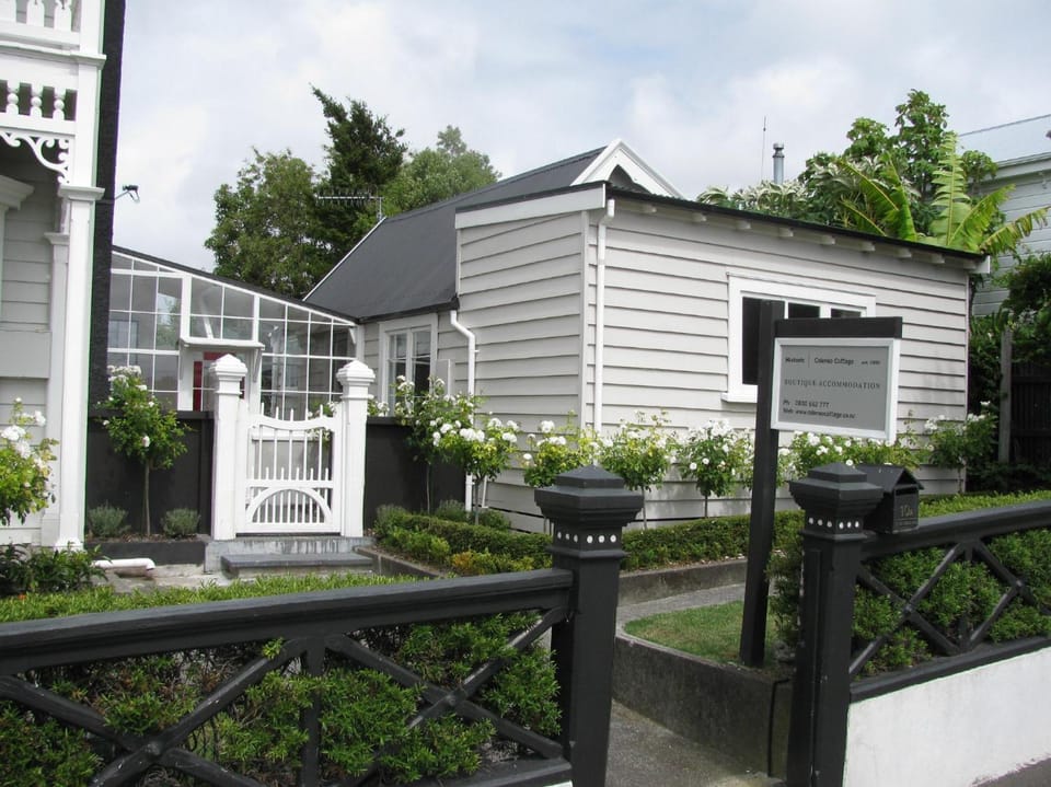 Property building, Street view