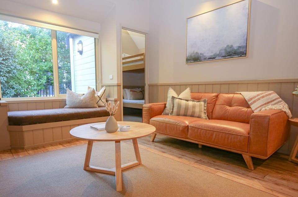 Living room, Seating area, heating, air conditioner