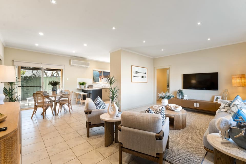 TV and multimedia, Living room