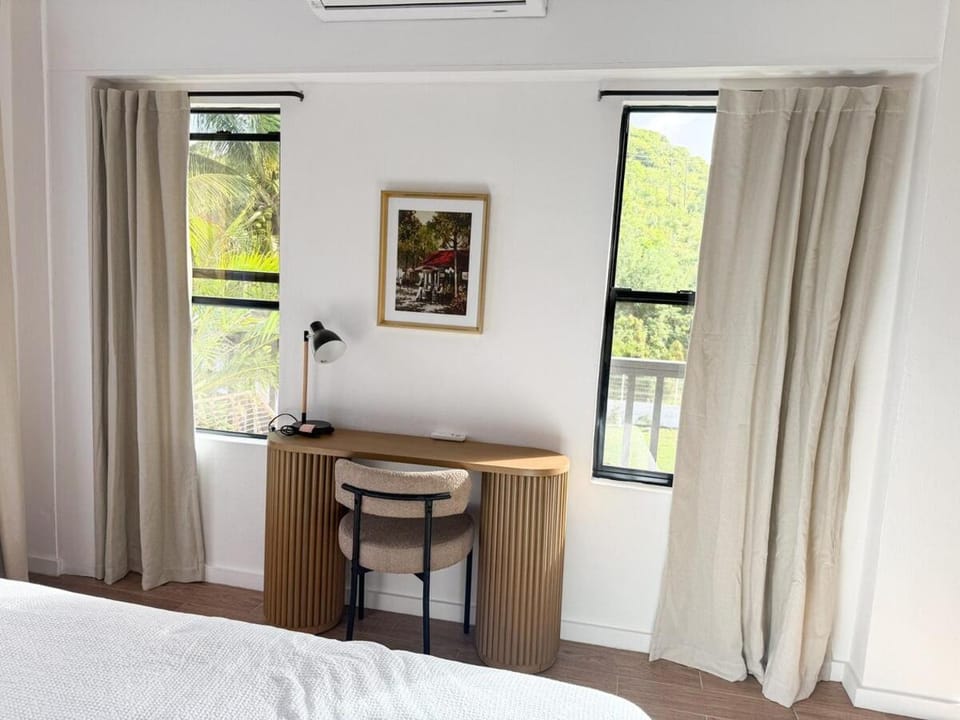 Sea View Condo, 5 Mins from UVF Intl Airport Apartment in Caribbean