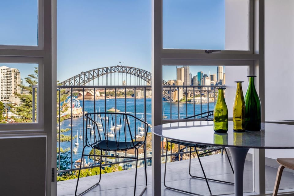 Balcony/Terrace, Landmark view