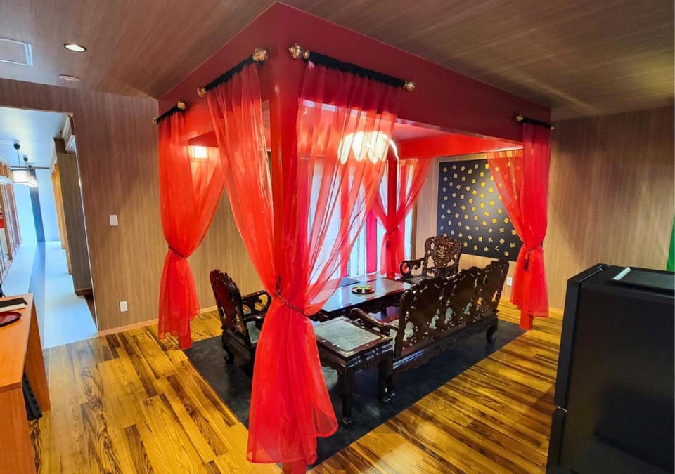 Living room, Seating area, Dining area