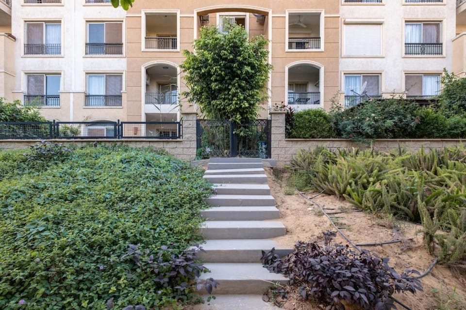 Property building, Facade/entrance, Spring, Day, Garden, Garden view