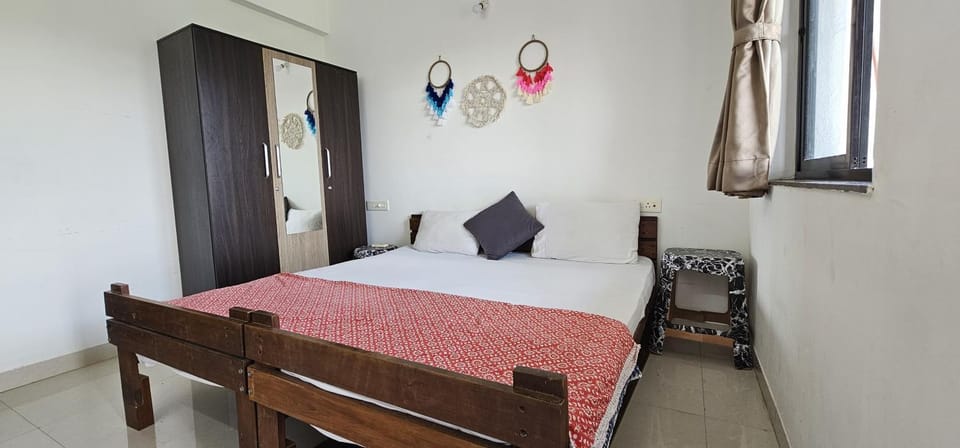 Cozy 2bhk with sunrise view Apartment in Candolim