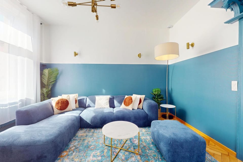 Communal lounge/ TV room