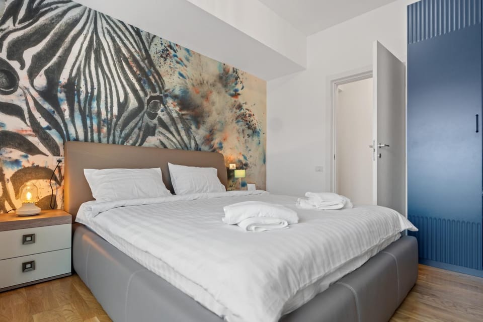 Stylish North Flat & Parking Apartment in Romania
