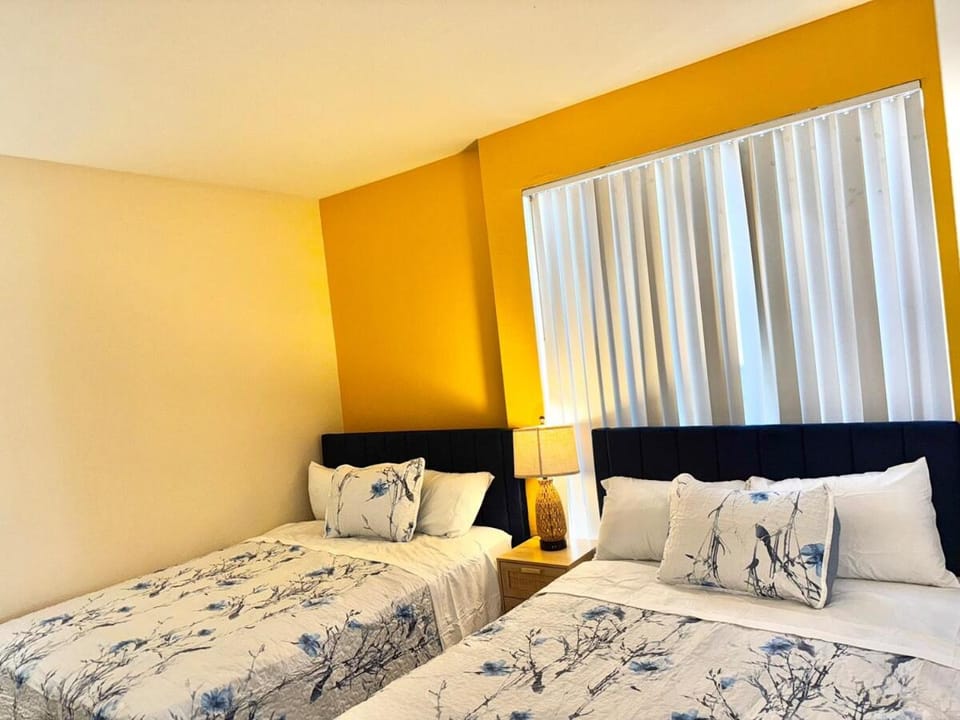 Cozy and Stylish Unit CC 107 Apartment in San Fernando Valley