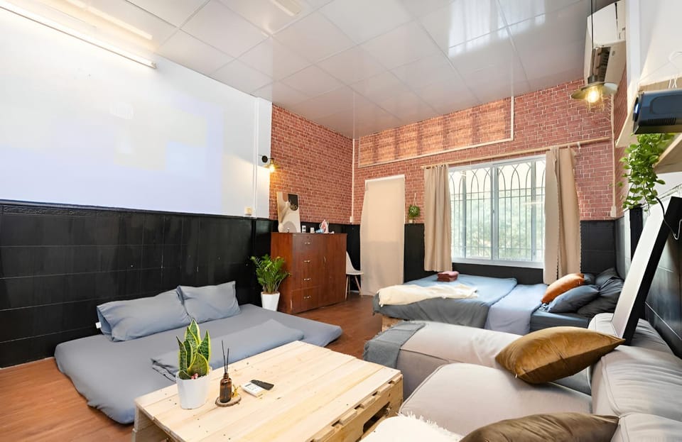 Living room, Evening entertainment, Bedroom, air conditioner
