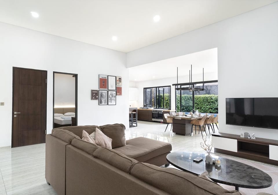 Communal lounge/ TV room, TV and multimedia, Kitchen or kitchenette, Living room, Seating area, Evening entertainment