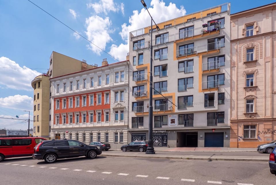 Brand new studio apartment #30 in brand new building FREE PARKING close to center Apartment in Prague