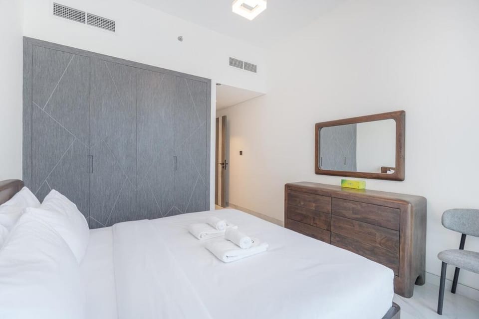 Elegant 2BR Apartment Private Pool by Czechin Apartment in Dubai