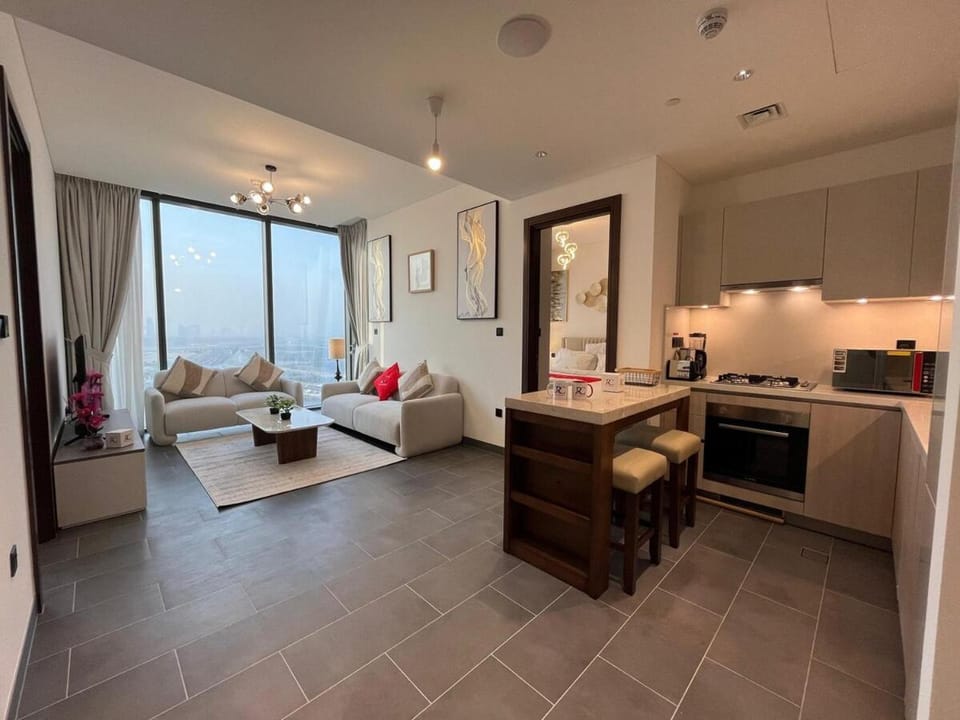 The Crest Sobha Hartland Apartment in Dubai