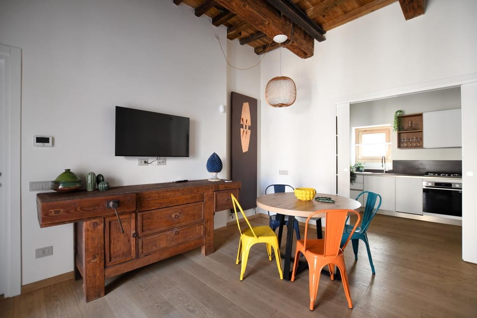 TV and multimedia, Kitchen or kitchenette, Living room, Dining area