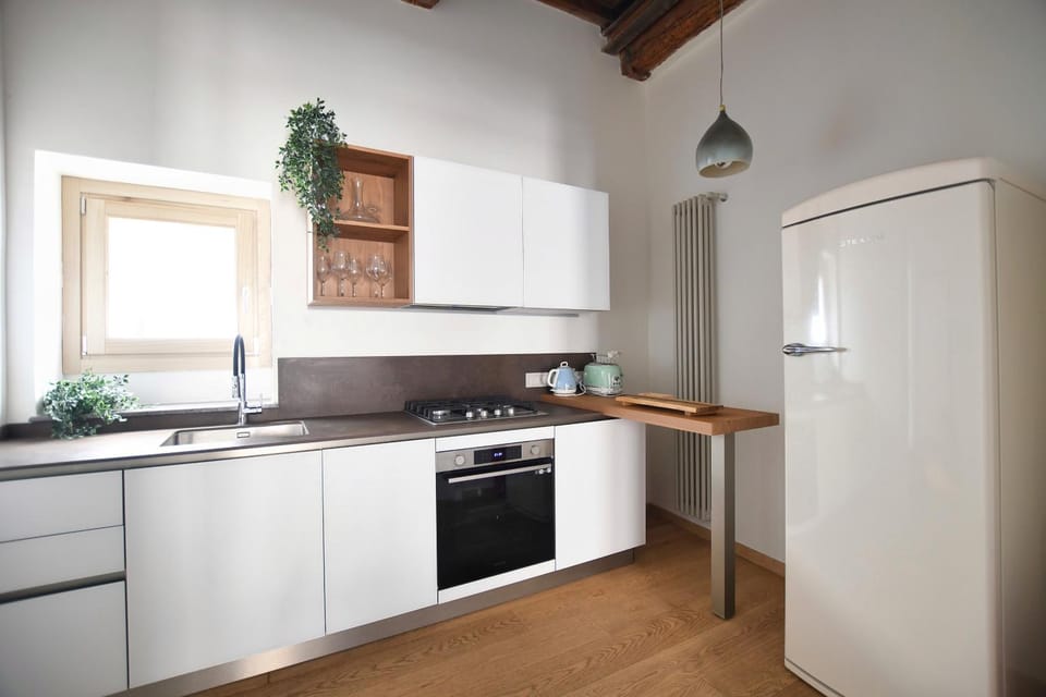 Kitchen or kitchenette, oven