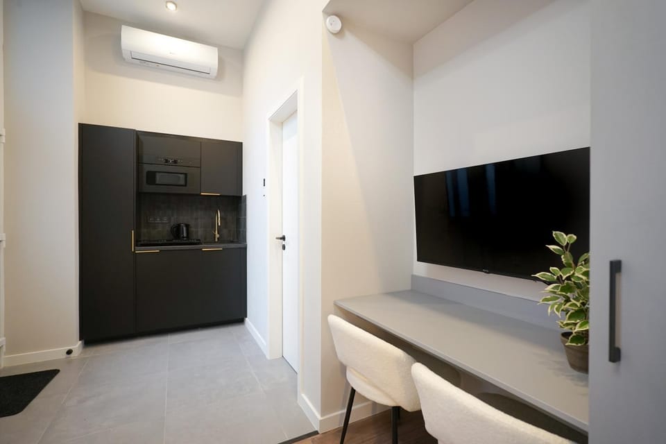 TV and multimedia, Kitchen or kitchenette, Dining area
