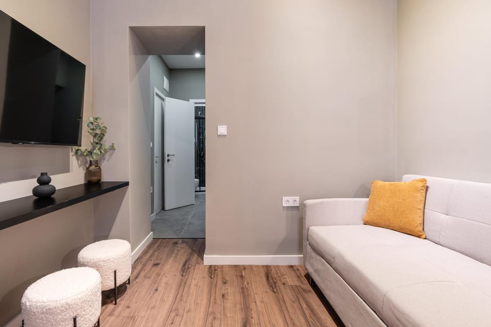 TV and multimedia, Living room, Seating area