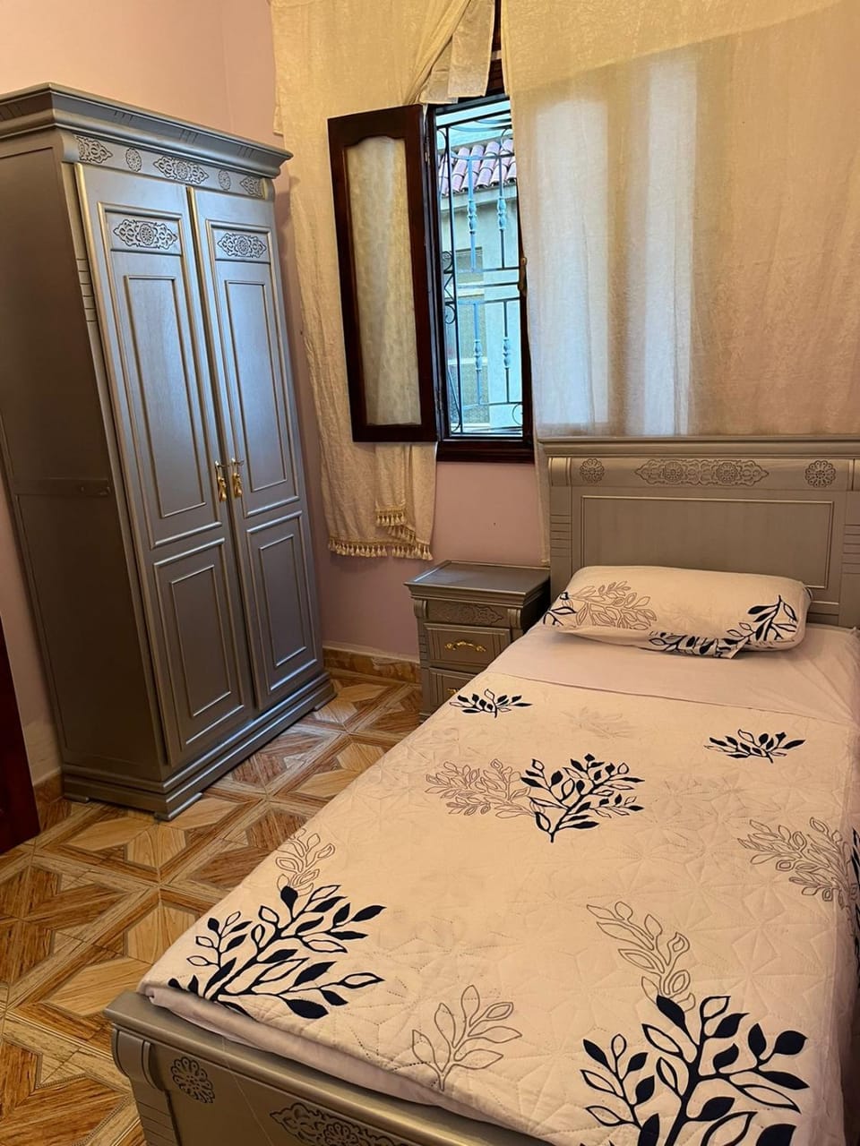 Bed, Photo of the whole room, Bedroom, wardrobe
