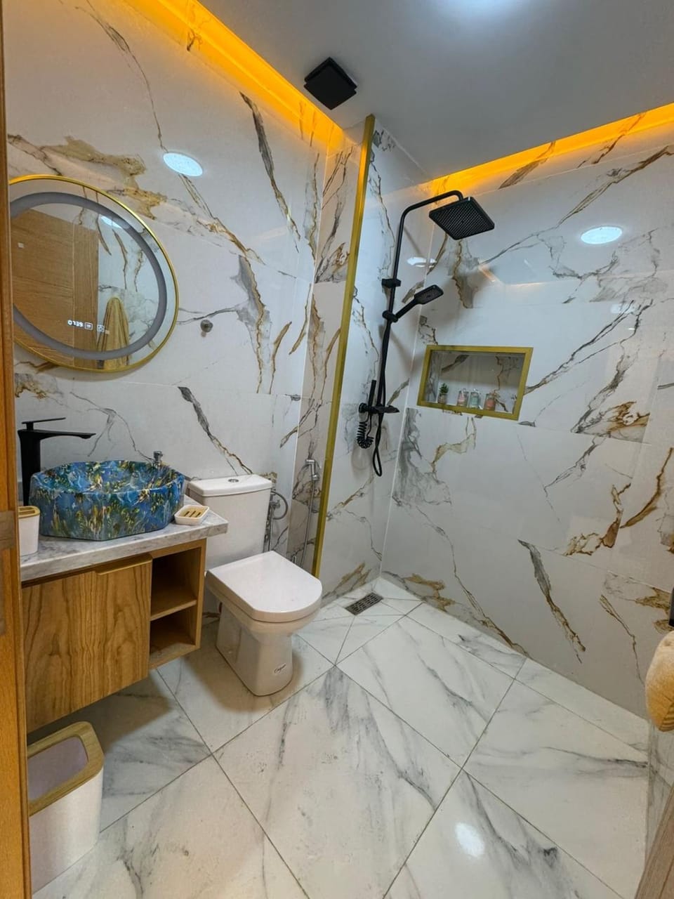Shower, Toilet, Bathroom