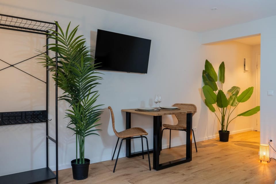 TV and multimedia, Dining area