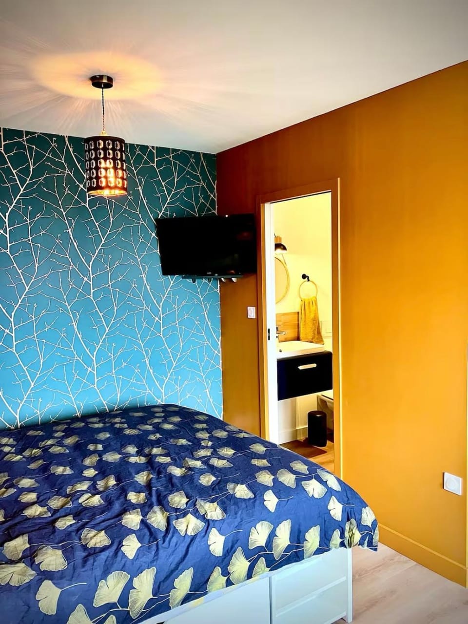 Charmant Studio proche Centre-ville Apartment in Laval