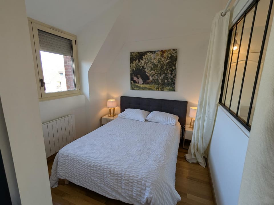 Gîte du Canal à Montargis: Charme, Jardins & Culture - FR-1-590-581 Apartment in Centre-Val de Loire