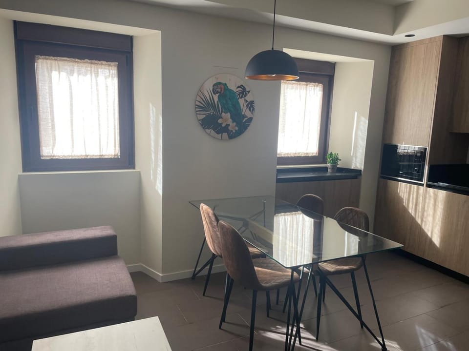 TV and multimedia, Kitchen or kitchenette, Dining area