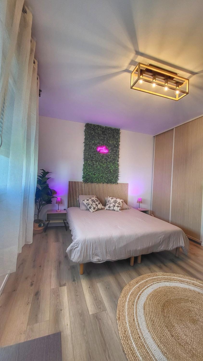 Bed, Bedroom
