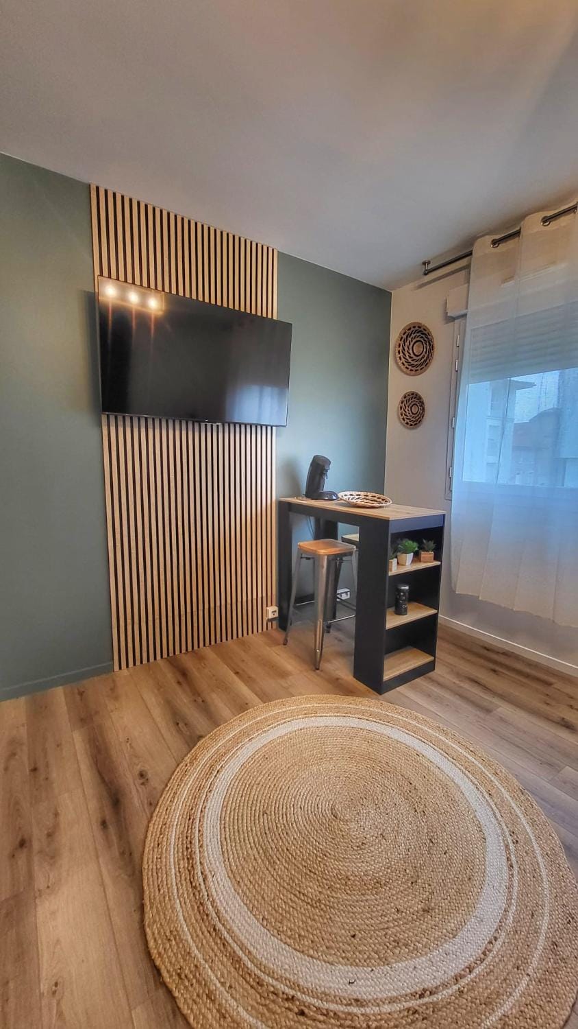 TV and multimedia, Dining area